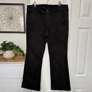 {American Eagle} "Kick Boot" X-Short Black Mid Rise Bootcut Khaki Chino Pants